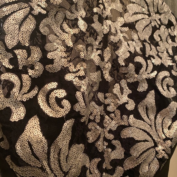 NWT Xscape by Joanna Chen Black Sequined Cocktail Dress Size 10 - Picture 3 of 8